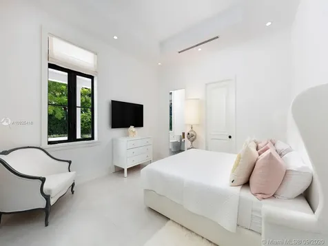 5255 Snapper Creek Road Coral Gables FL 33156