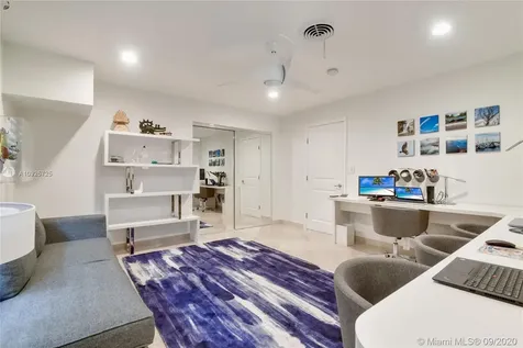 1941 NE 197th Terrace Miami FL 33179