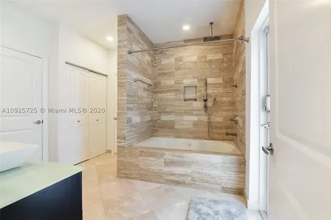 1941 NE 197th Terrace Miami FL 33179