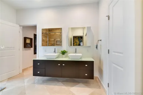 1941 NE 197th Terrace Miami FL 33179