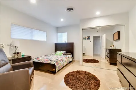 1941 NE 197th Terrace Miami FL 33179