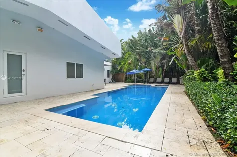 1941 NE 197th Terrace Miami FL 33179