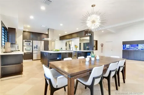 1941 NE 197th Terrace Miami FL 33179