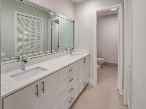 2325 SW 93rd Court Miami FL 33165
