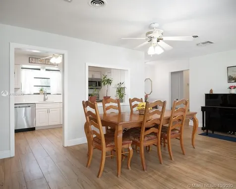 2550 NE 207th Terrace Miami FL 33180