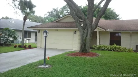 8540 SE Eaglewood Way Hobe Sound FL 33455