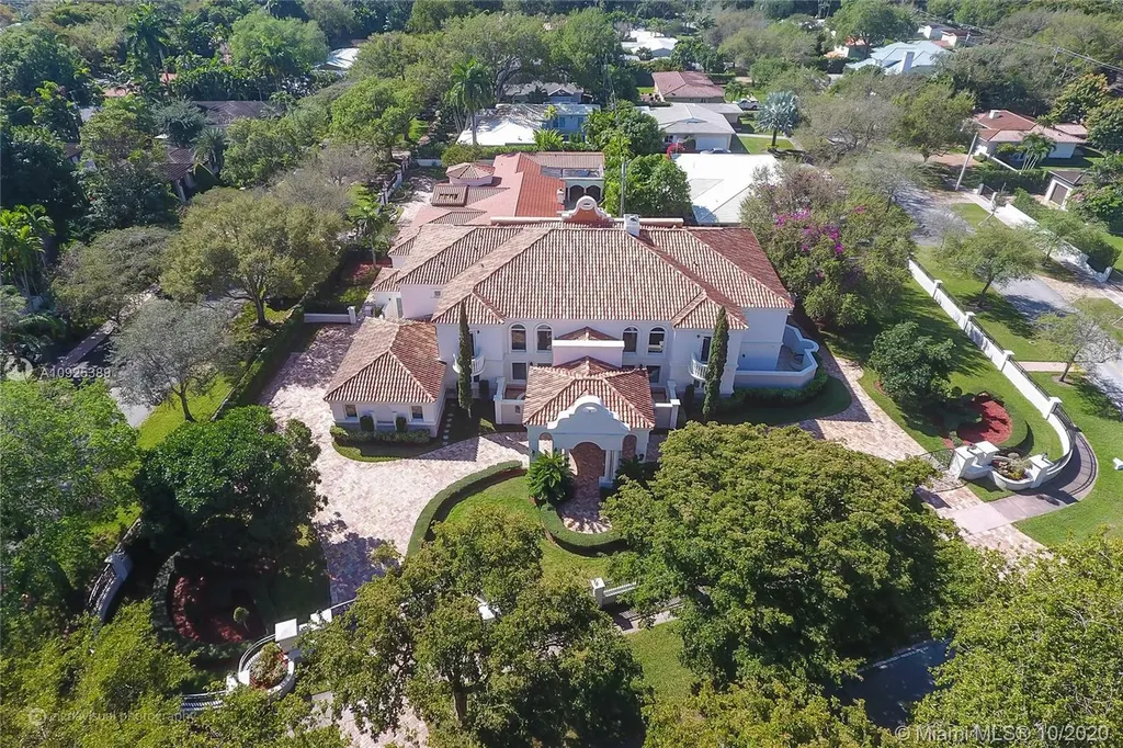 800 S Alhambra Circle Coral Gables FL 33146