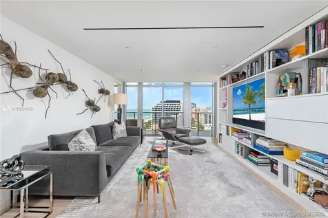 3737 Collins Avenue Miami Beach FL 33140