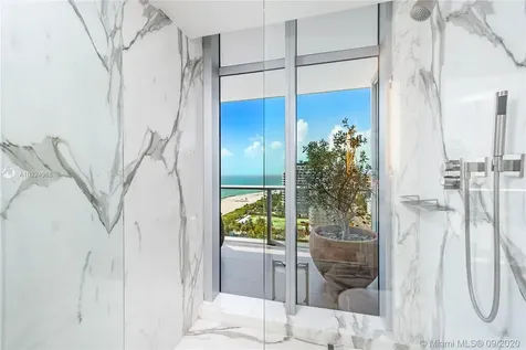 3737 Collins Avenue Miami Beach FL 33140