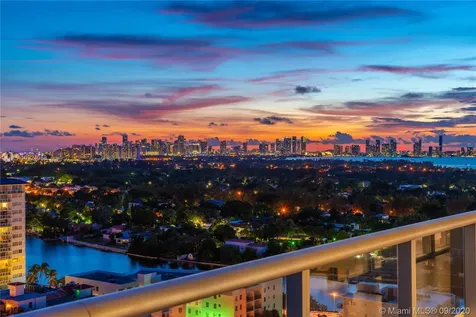 3737 Collins Avenue Miami Beach FL 33140