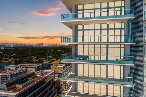 3737 Collins Avenue Miami Beach FL 33140