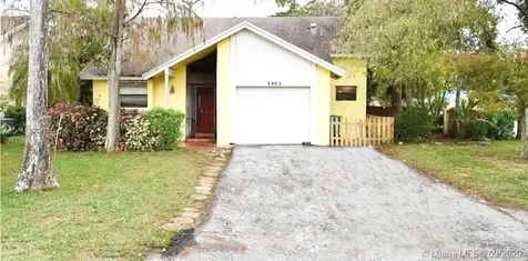 3903 NW 72nd Lane Coral Springs FL 33065