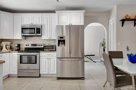 8252 NW 15th Court Coral Springs FL 33071