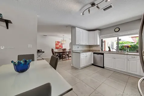 8252 NW 15th Court Coral Springs FL 33071