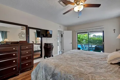 8252 NW 15th Court Coral Springs FL 33071