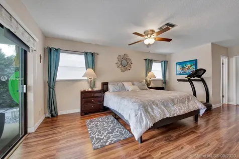8252 NW 15th Court Coral Springs FL 33071