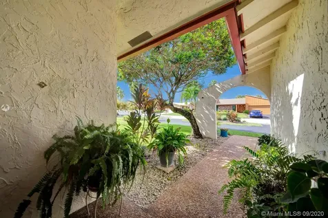 8252 NW 15th Court Coral Springs FL 33071