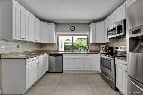 8252 NW 15th Court Coral Springs FL 33071
