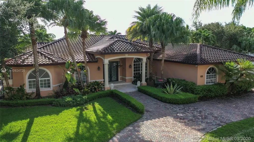 16935 SW 84th Court Palmetto Bay FL 33157