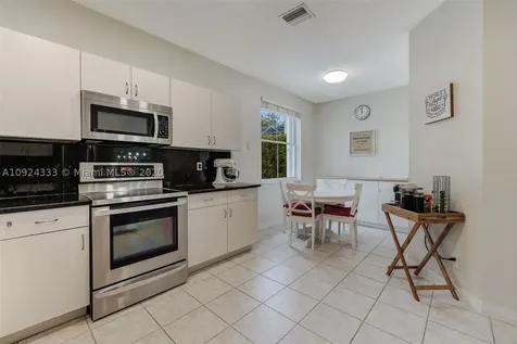 630 Vista Meadows Drive Weston FL 33327