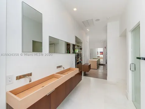 24 Palm Avenue Miami Beach FL 33139