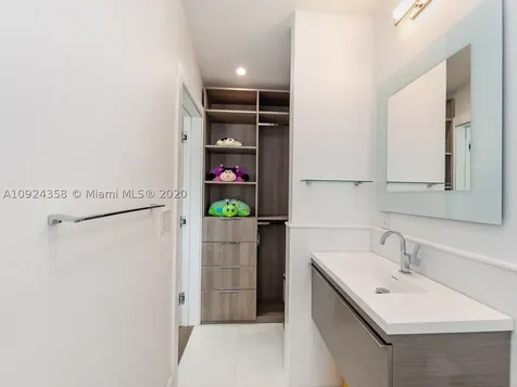 24 Palm Avenue Miami Beach FL 33139