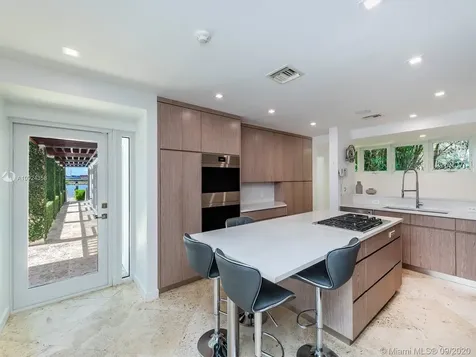24 Palm Avenue Miami Beach FL 33139