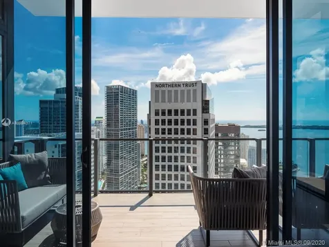 68 SE 6th Street Miami FL 33131