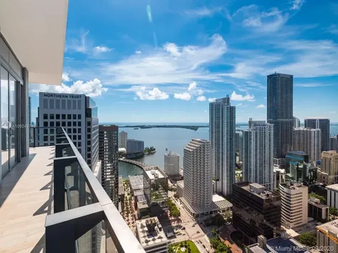 68 SE 6th Street Miami FL 33131