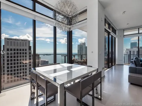 68 SE 6th Street Miami FL 33131