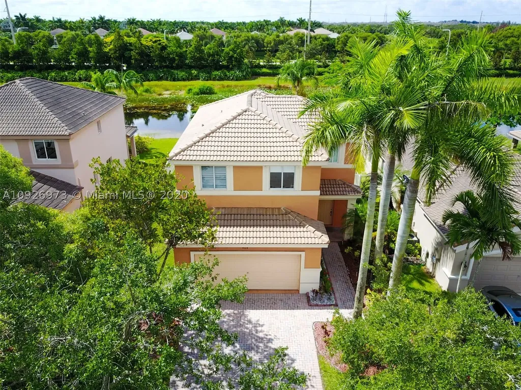464 Conservation Drive Weston FL 33327