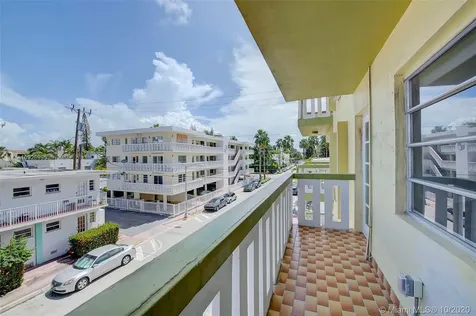 851 Meridian Avenue Miami Beach FL 33139