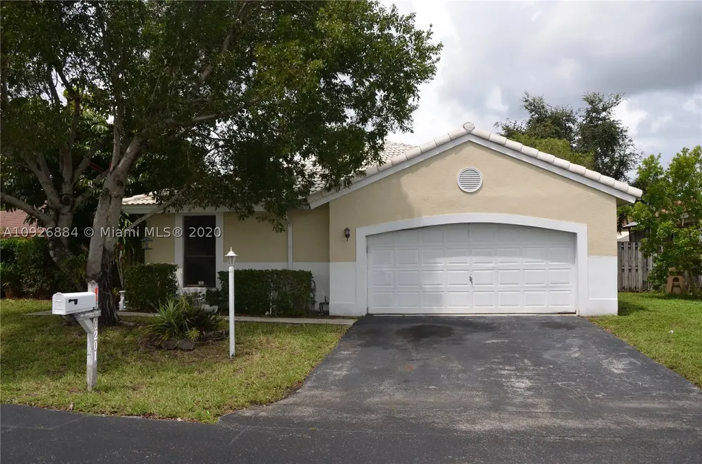 6201 Portsmouth Lane Davie FL 33331