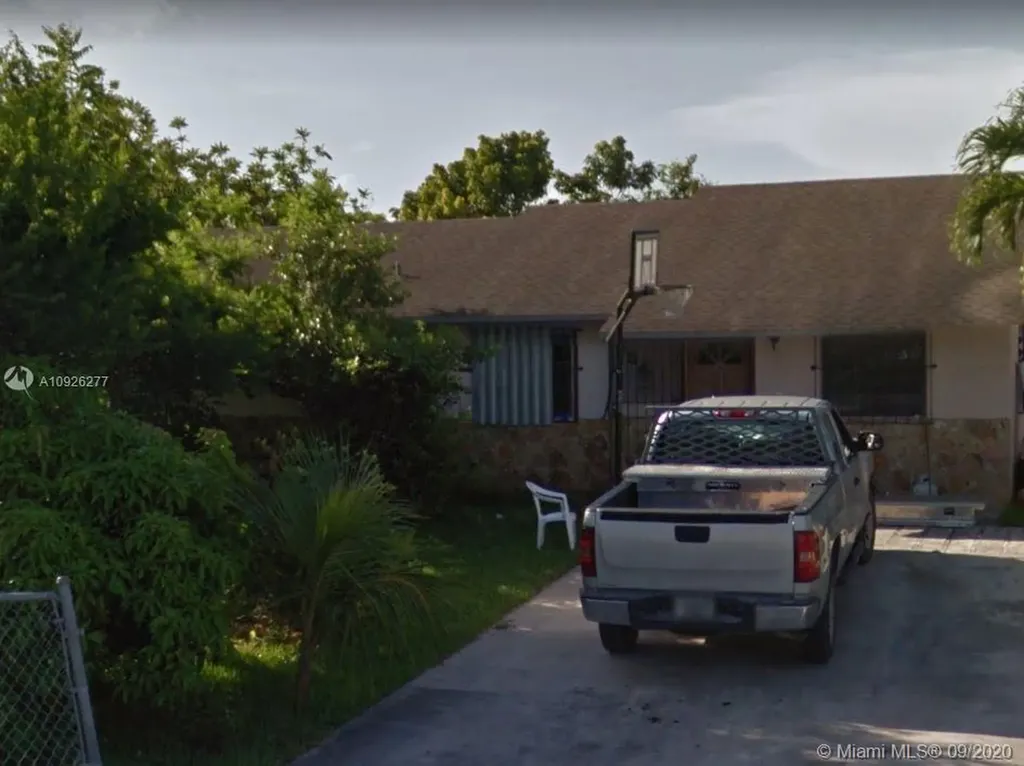 654 NW 2nd Street Florida City FL 33034