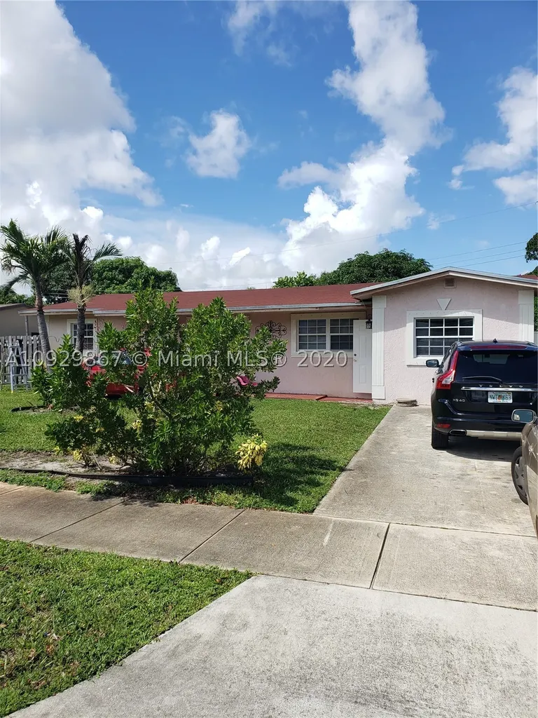 4121 NE 2nd Terrace Deerfield Beach FL 33064