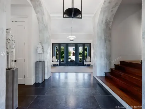 125 Solano Prado Coral Gables FL 33156