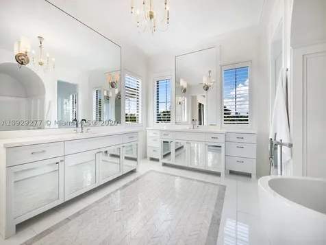 125 Solano Prado Coral Gables FL 33156