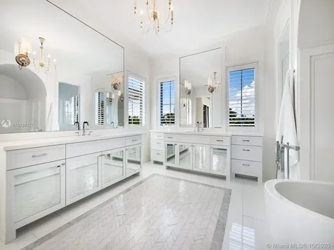 125 Solano Prado Coral Gables FL 33156