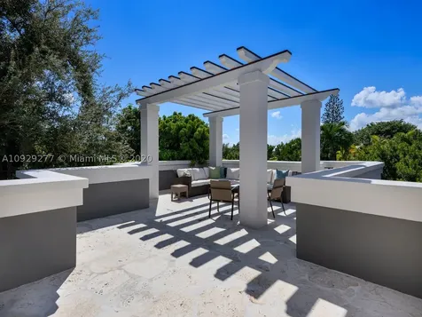125 Solano Prado Coral Gables FL 33156