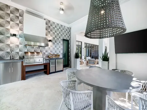 125 Solano Prado Coral Gables FL 33156