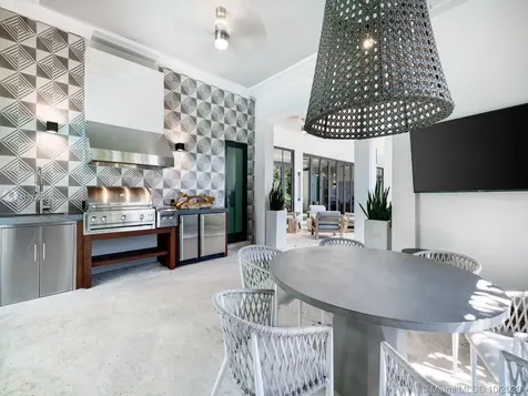 125 Solano Prado Coral Gables FL 33156