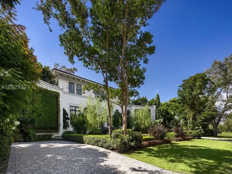 125 Solano Prado Coral Gables FL 33156