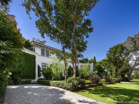 125 Solano Prado Coral Gables FL 33156