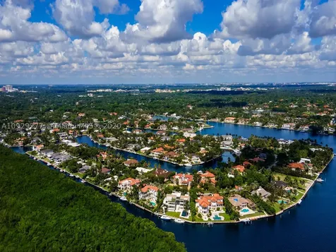 125 Solano Prado Coral Gables FL 33156