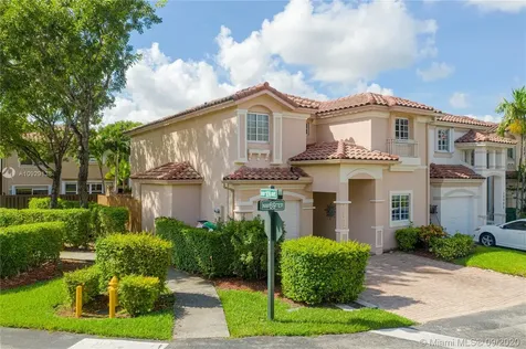 10902 NW 69th Terrace Doral FL 33178