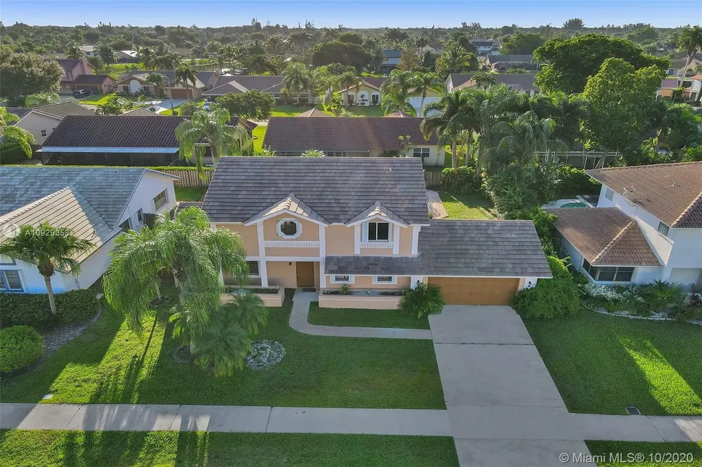 5620 W Waterford Drive Davie FL 33331