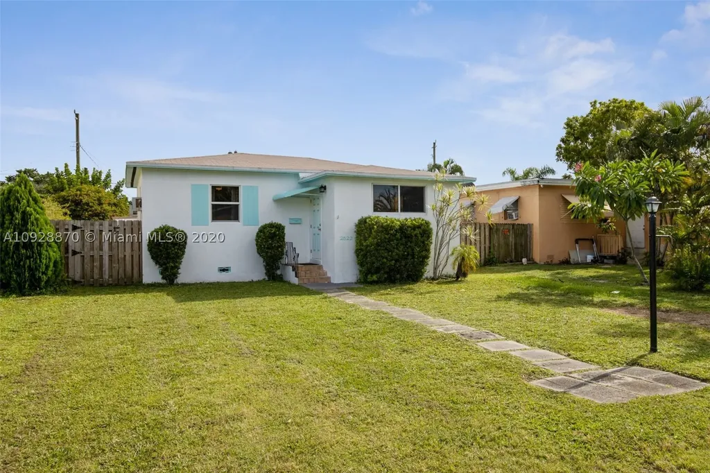 2522 Wilson Street Hollywood FL 33020