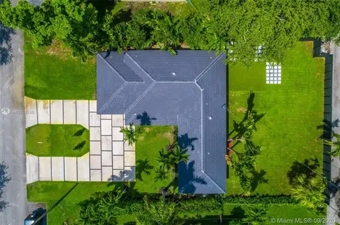 10635 NE 10th Court Miami Shores FL 33138