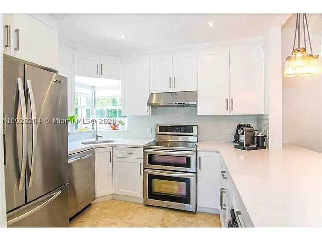 455 Warren Lane Key Biscayne FL 33149