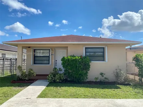 882 E 27th Street Hialeah FL 33013